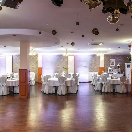 First Hotel Tczew Εξωτερικό φωτογραφία