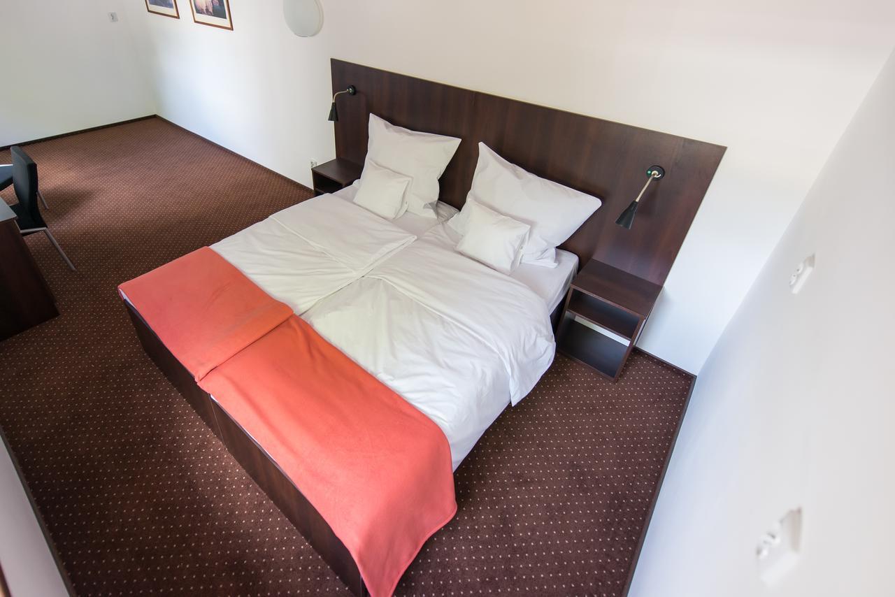 First Hotel Tczew Εξωτερικό φωτογραφία