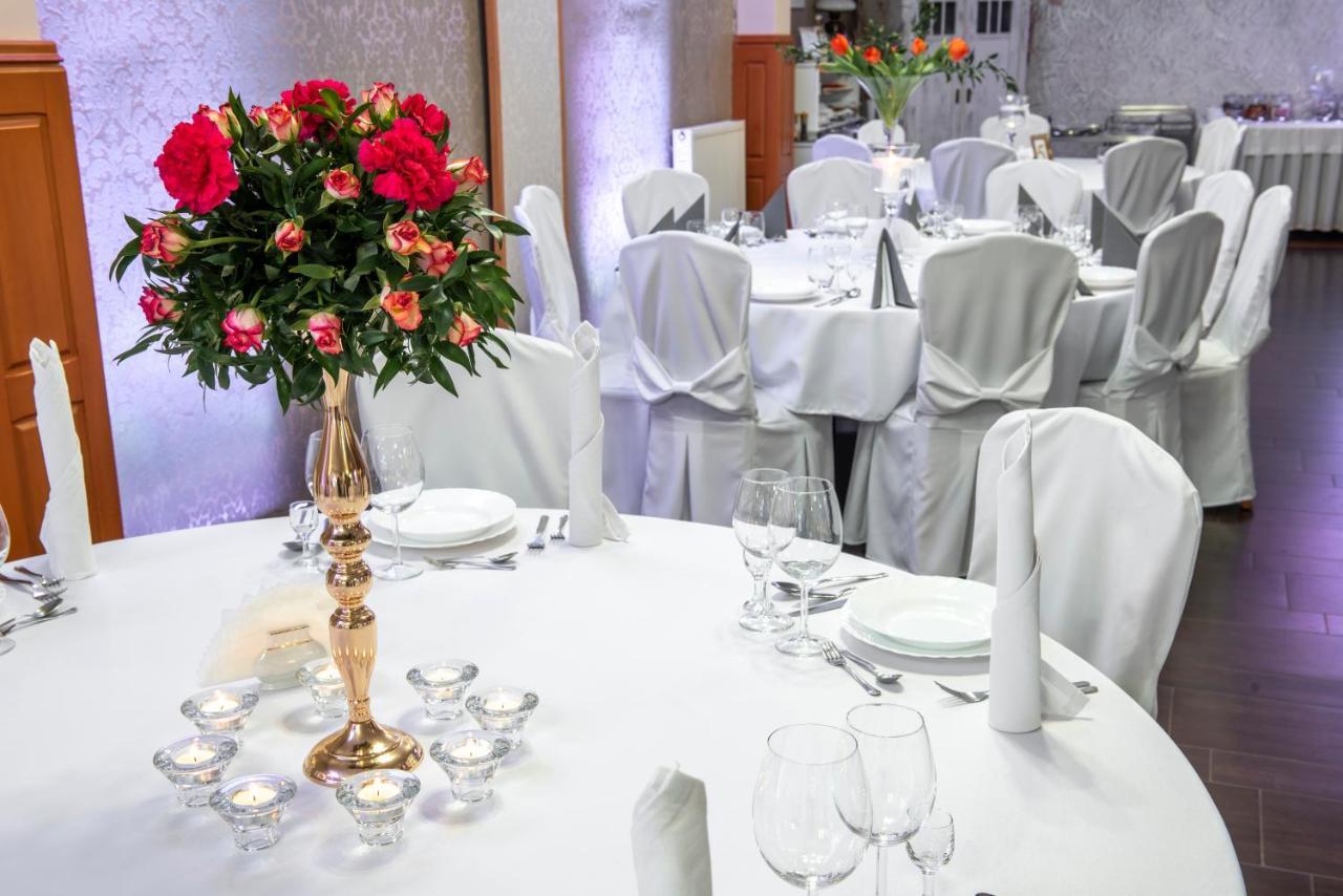 First Hotel Tczew Εξωτερικό φωτογραφία