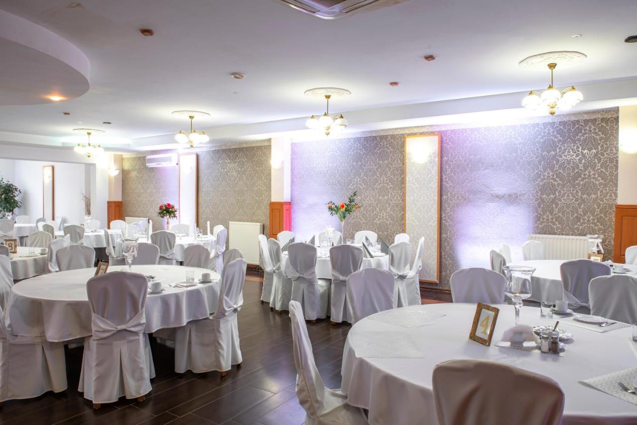 First Hotel Tczew Εξωτερικό φωτογραφία