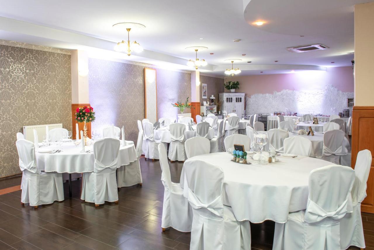 First Hotel Tczew Εξωτερικό φωτογραφία